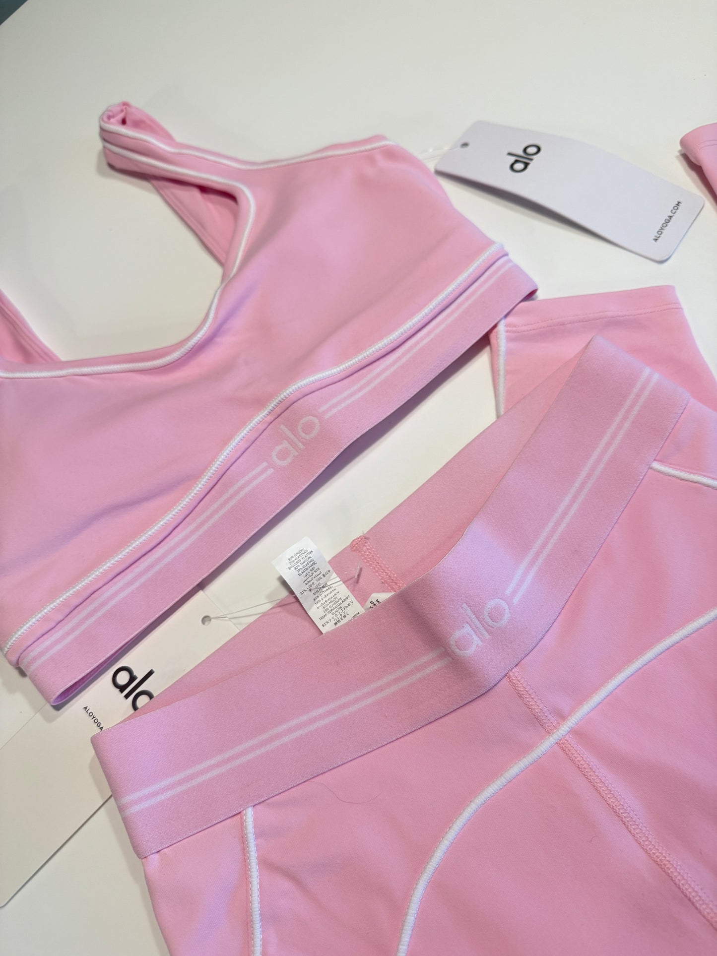 Pink & White Contrast Set
